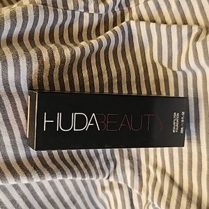 Huda Beauty #Fauxfilter Foundation